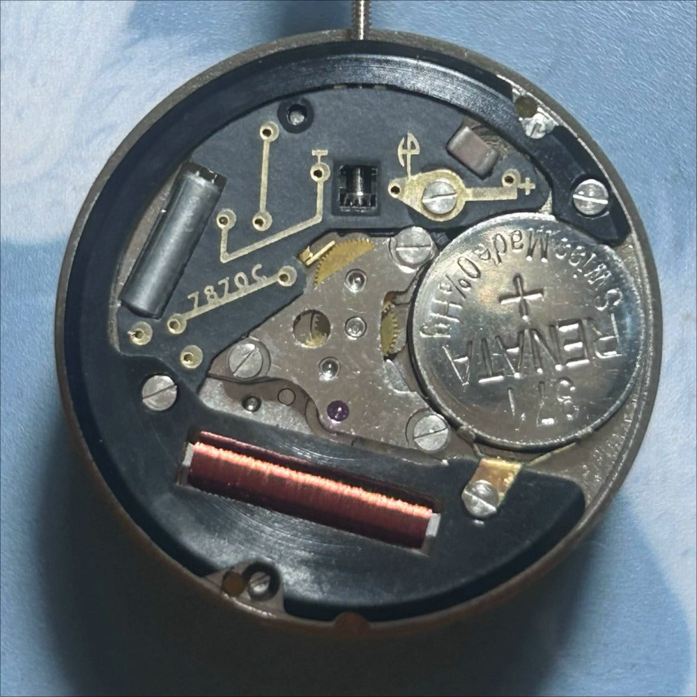 Swiss Made 7870C quartz watch part with 5 hands, old stock replacement for precise timekeeping.