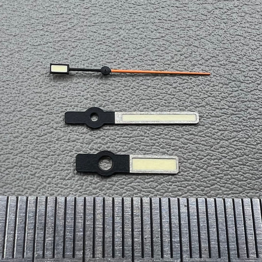 Set of green luminous orange second hands with silver trim for NH35/NH36/4R/7S watches.