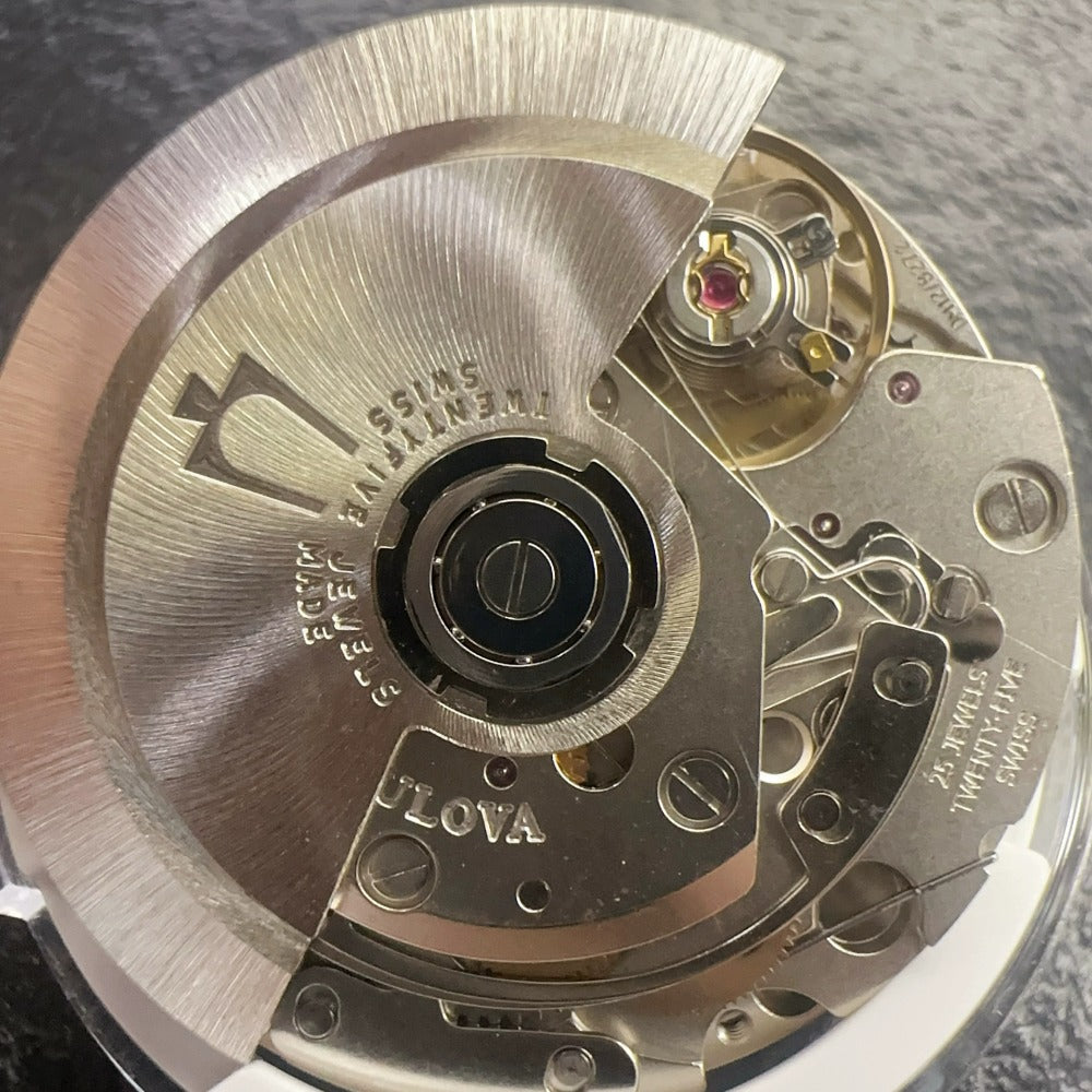 Swiss made SW500 mechanical watch movement with silver finish by Genuine New for precise timekeeping.