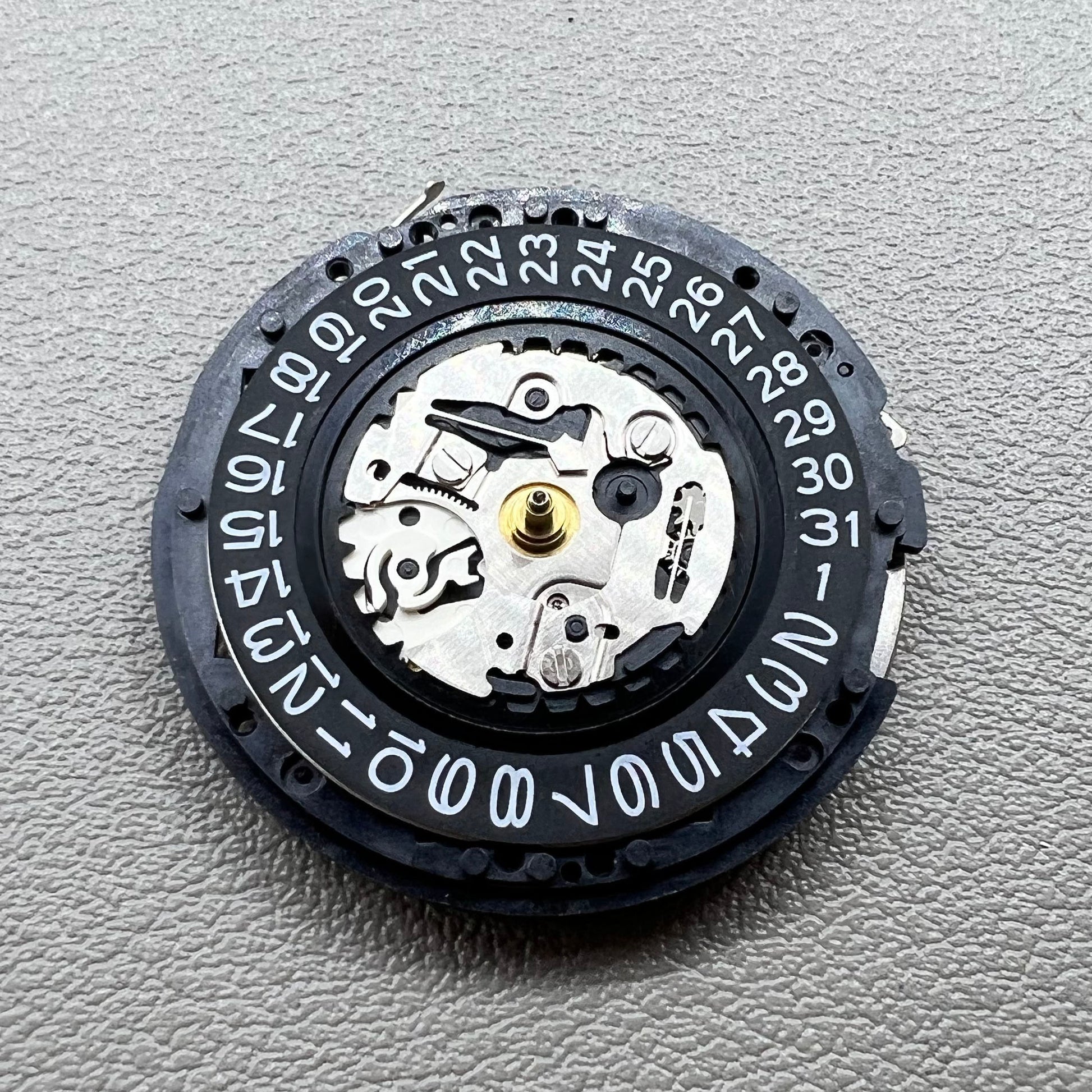 Seiko Original 5M82A quartz watch movement with precise timekeeping for watch accessories.