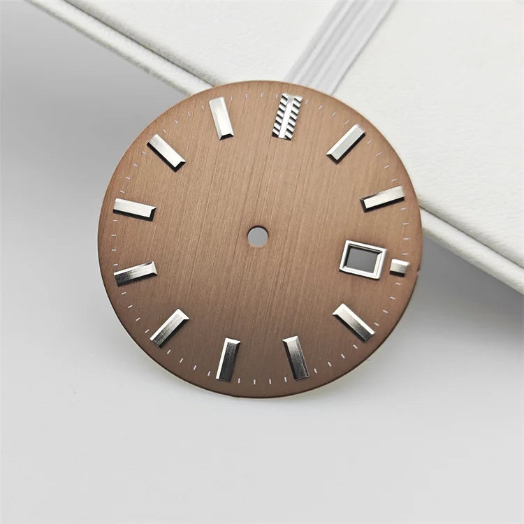 32.5mm Dial Vertical Line Texture Surface Single Calendar Date No Lume for NH35