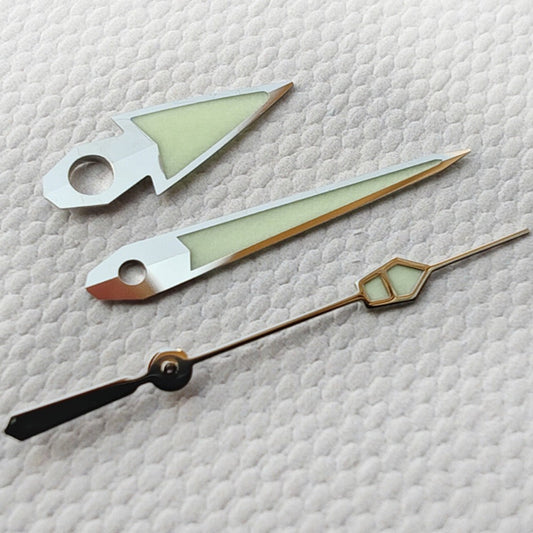 Silver Trim C3 Green Lume vintage watch hands for NH34-NH70 movements, luminous and precision-crafted.