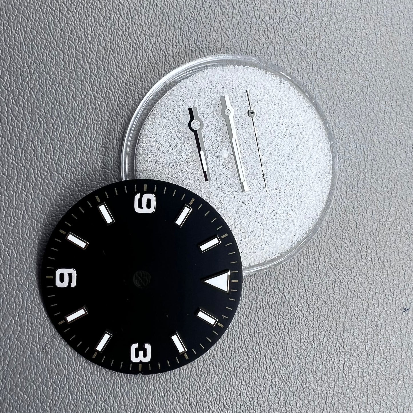 28.5mm Green Luminous Sunburst Watch Dial for Movement NH35 NH36 4R35 4R36 7S26