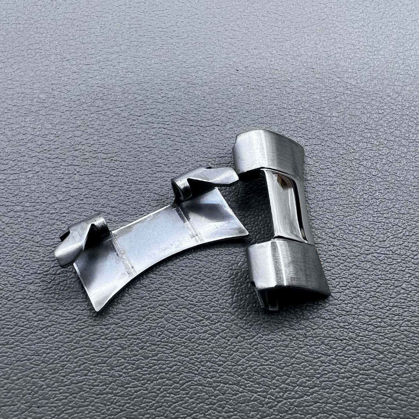 4 PIECES Silver S/S Curved End Links Spring Bars Bracelet Watch Band Strap