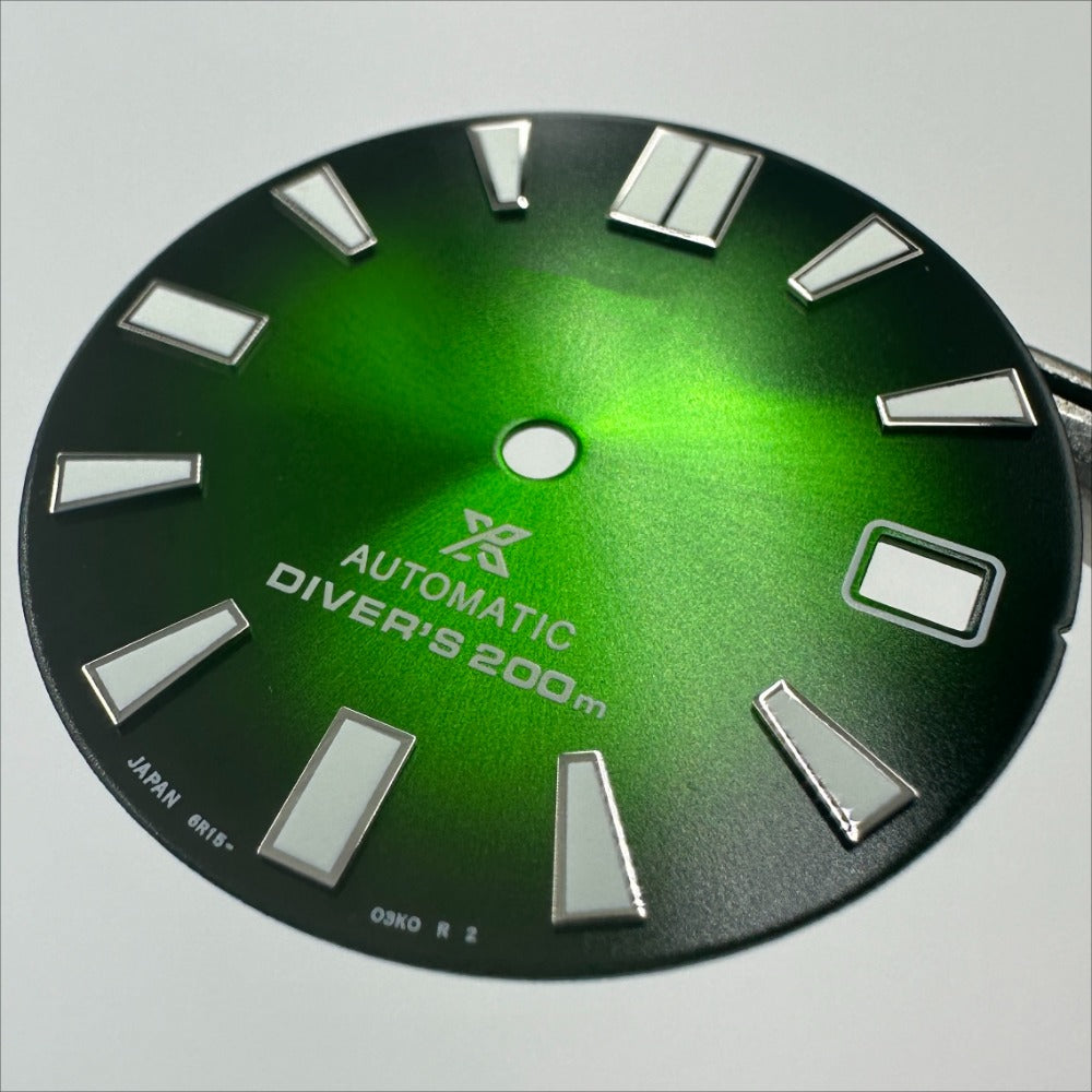 Gradual green and black 28.5mm luminous watch dial by Modified, compatible with NH35 NH36 movements.