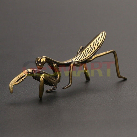 Solid copper Mantis trinket showcasing vintage hand-carved bronze craftsmanship.