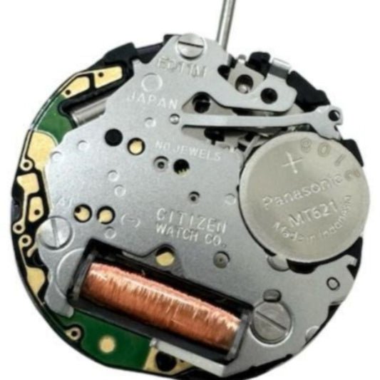 Citizen Eco-Drive E011 watch movement with solar power, 3-hand date display at 3 o'clock, Japan made.