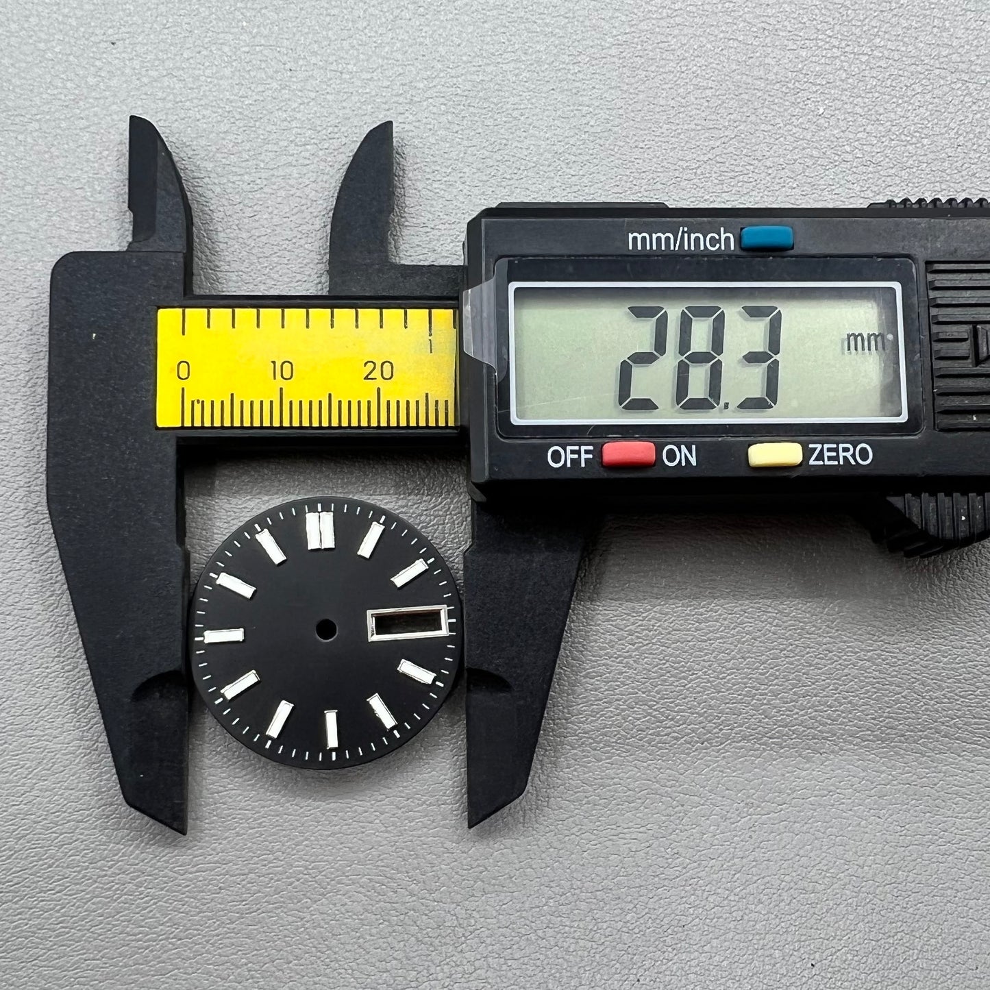 29mm Grünes Leuchtendes Schwarzes Uhrenzifferblatt Passend für NH36 NH36A Werk