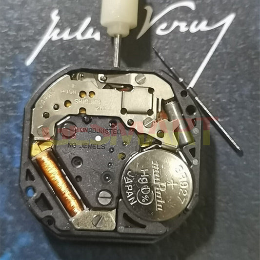 YL49.A Japan Made quartz movement watch part with double calendar and three hands for repairs.