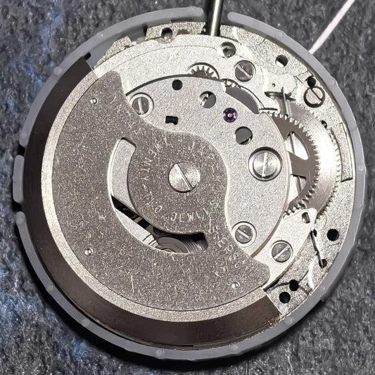 Japan made Epson YN74 mechanical watch movement, precise stock part for watch repair and assembly.