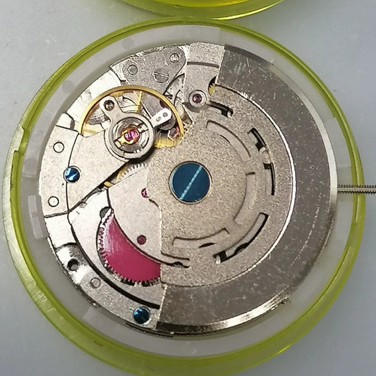 China Made 8205 8215 2813 mechanical watch movement with double calendar feature for repair and customization.