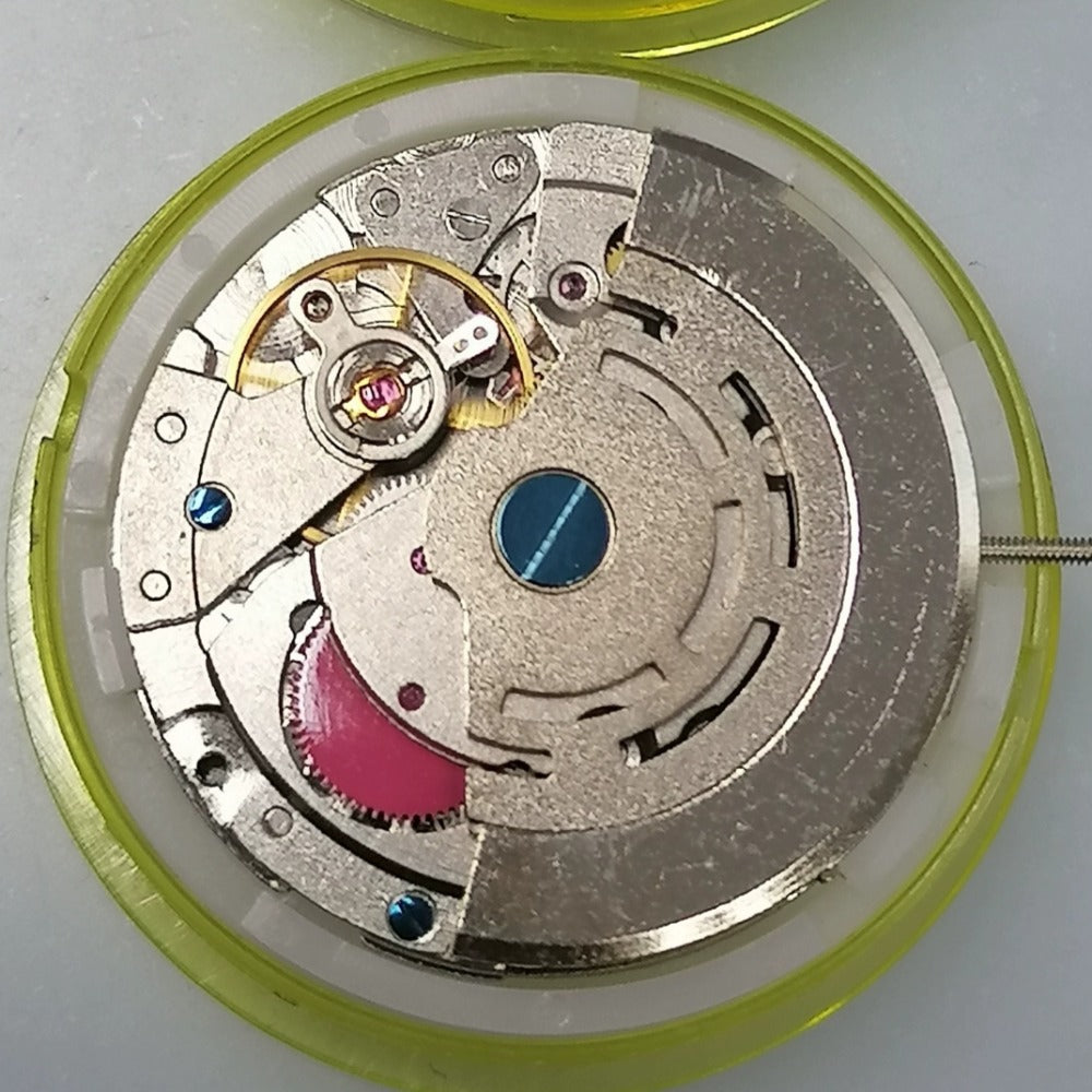China Made 8205 8215 2813 mechanical watch movement with double calendar feature for repair and customization.