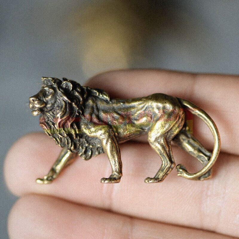 Solid copper Lion King trinket, vintage hand-carved bronze figurine showcasing intricate craftsmanship.
