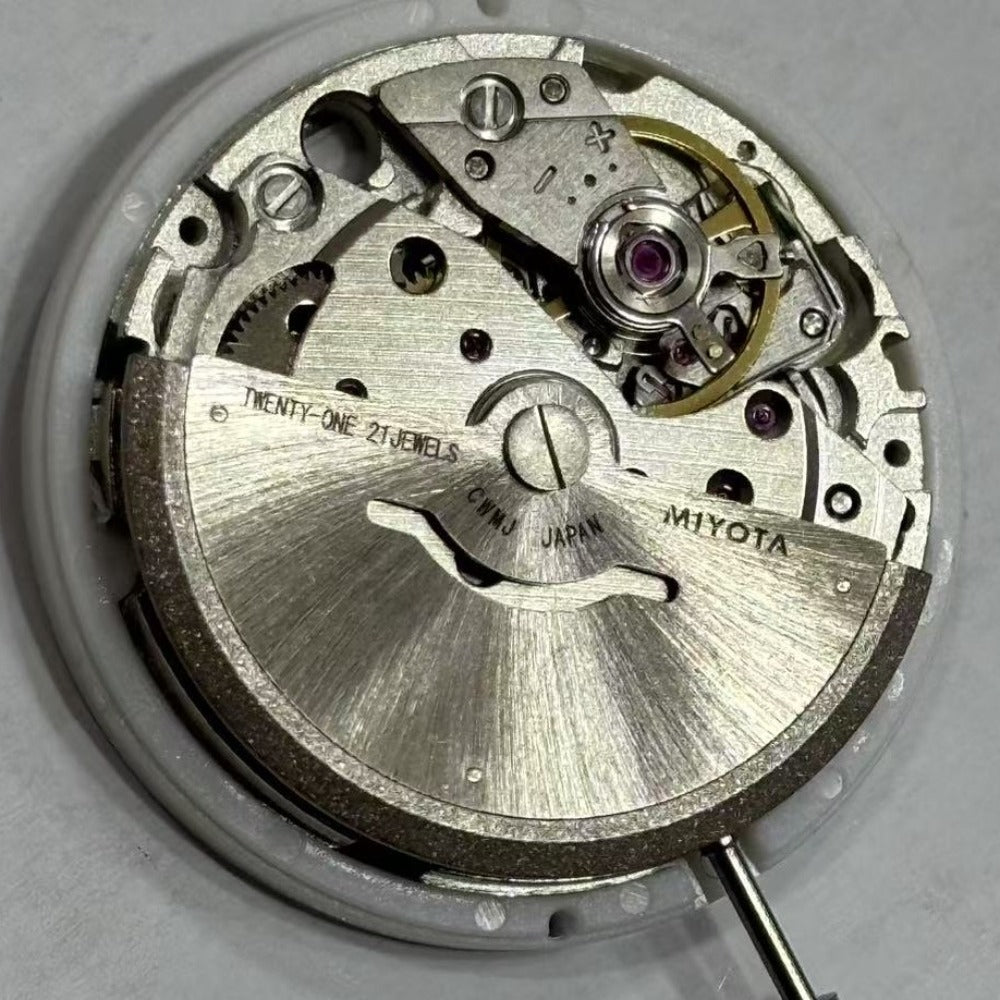 Japan Made Miyota 8285 mechanical movement with double calendar for watch repairs by Miyota.