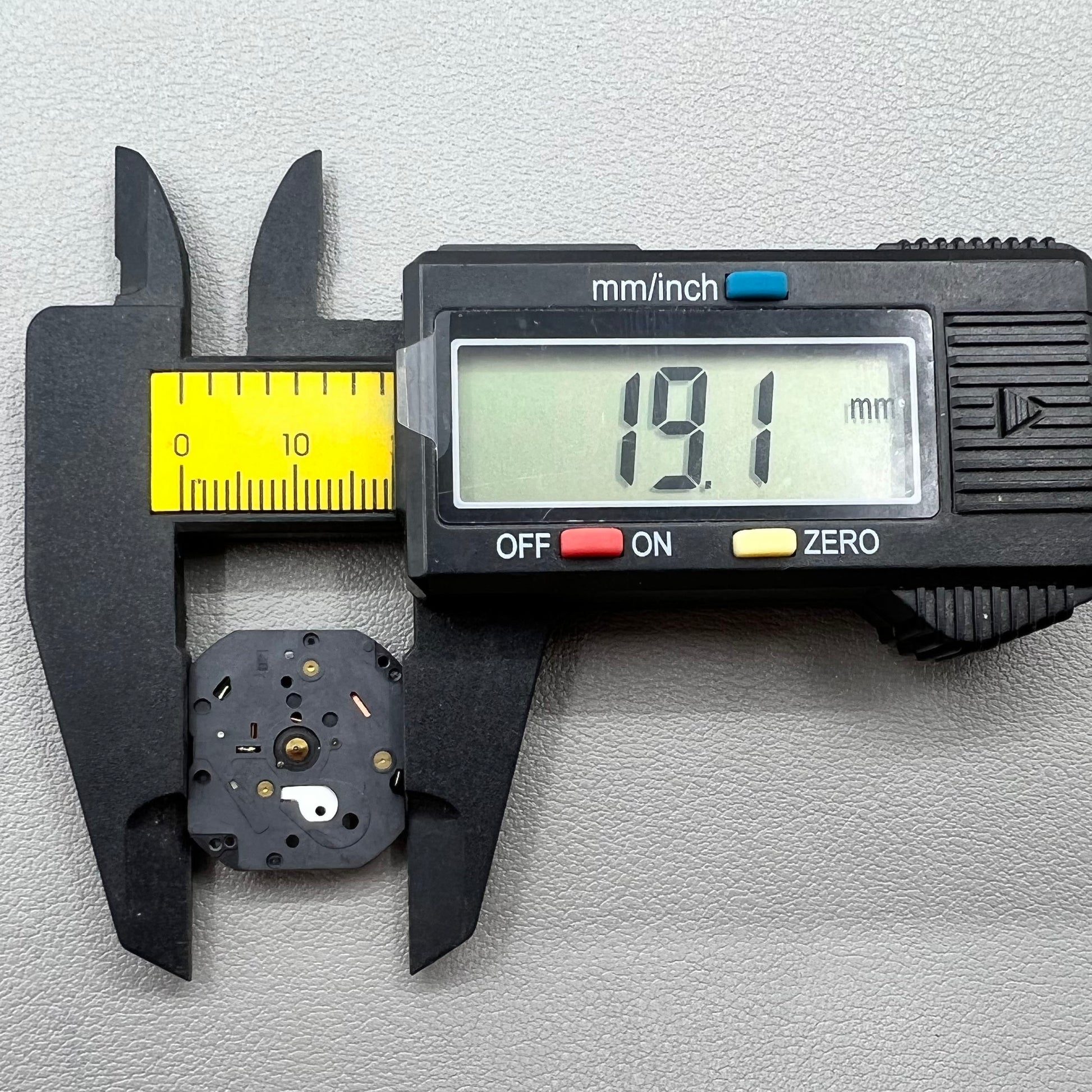 Seiko 7N21C quartz movement for watches, original Japan quality, precise timekeeping mechanism