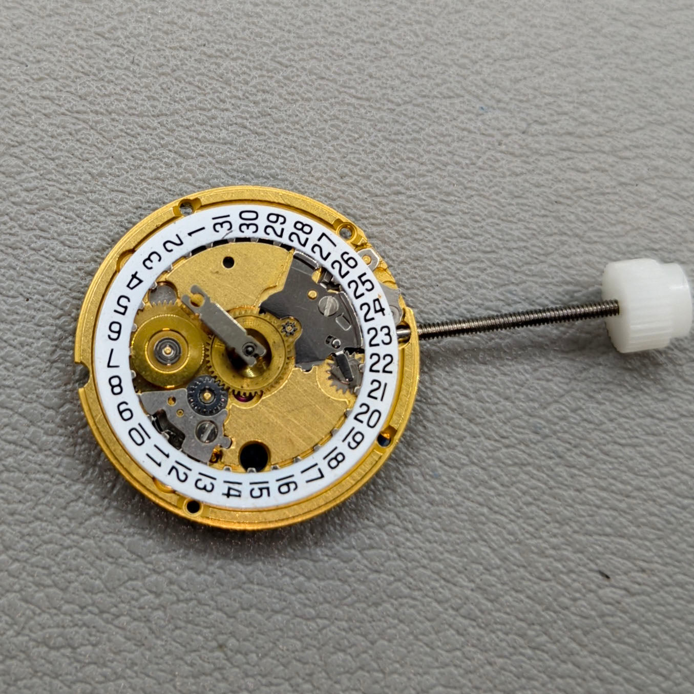 Swiss ETA 956.112 Watch Quartz Movement 3 Hands Date@3