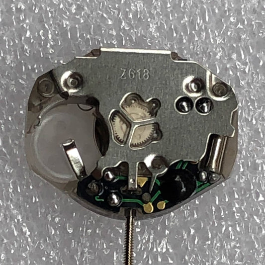 Set of 3 Z618 quartz movement watch repair parts with 3 hands for precise timekeeping.