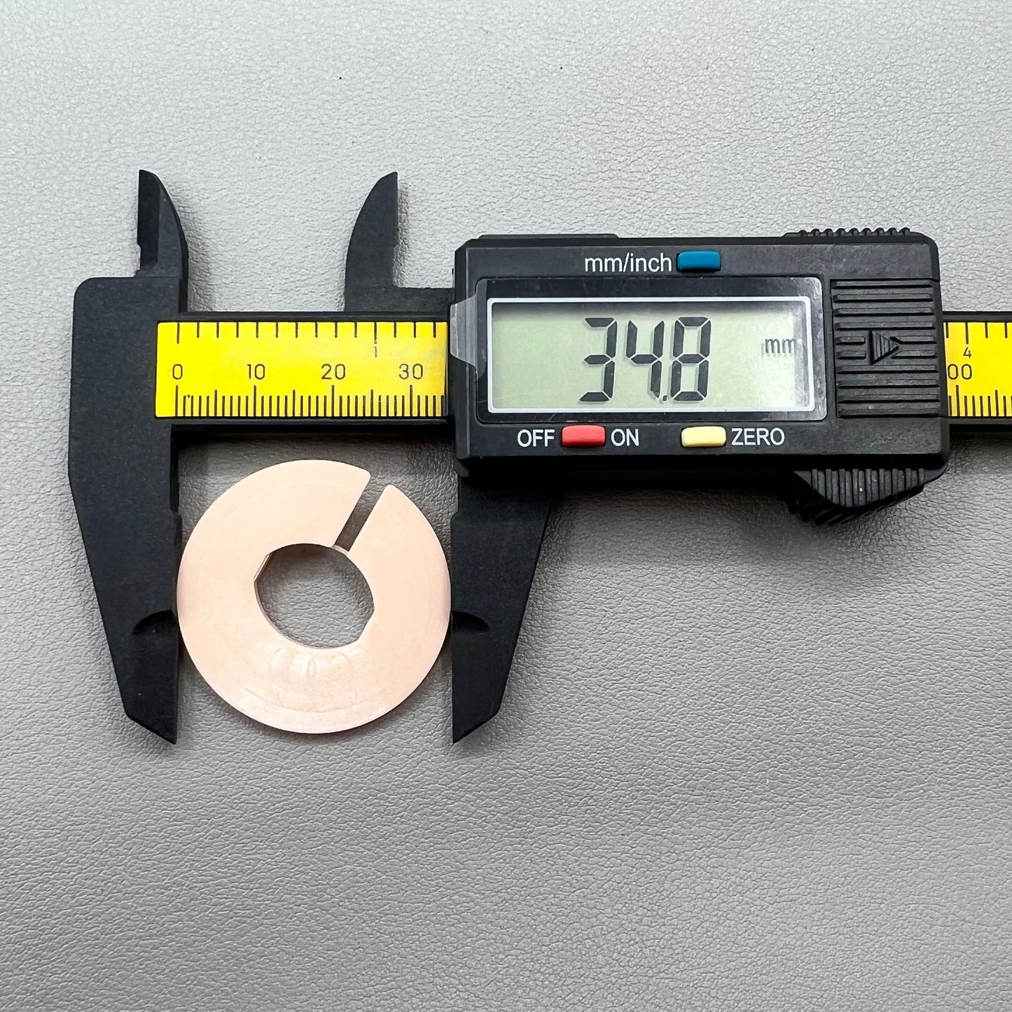 Set of 3 watch case cushion spacer rings for Miyota 5Y20 movement, ideal for secure mounting and adjustment.
