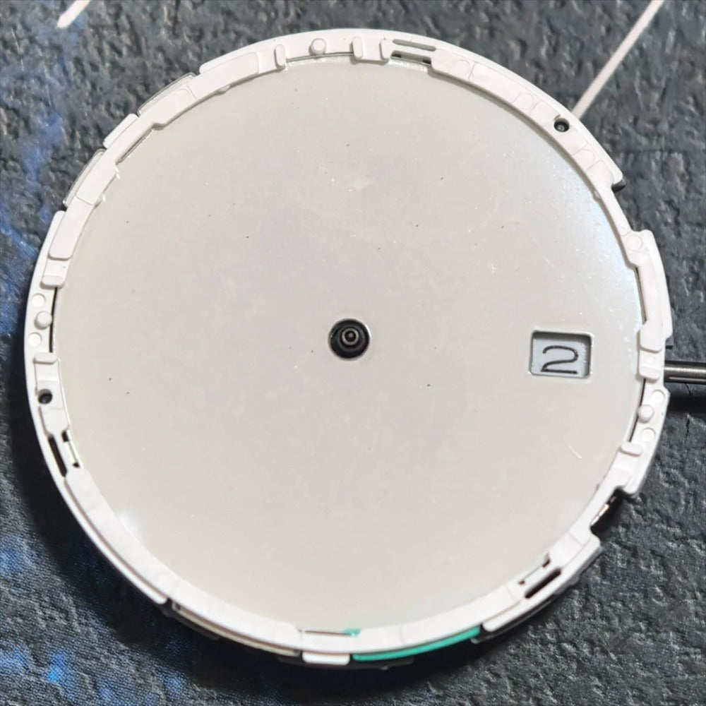 Miyota 6N10 quartz movement with single date display at 3 o?clock for watch repair parts.