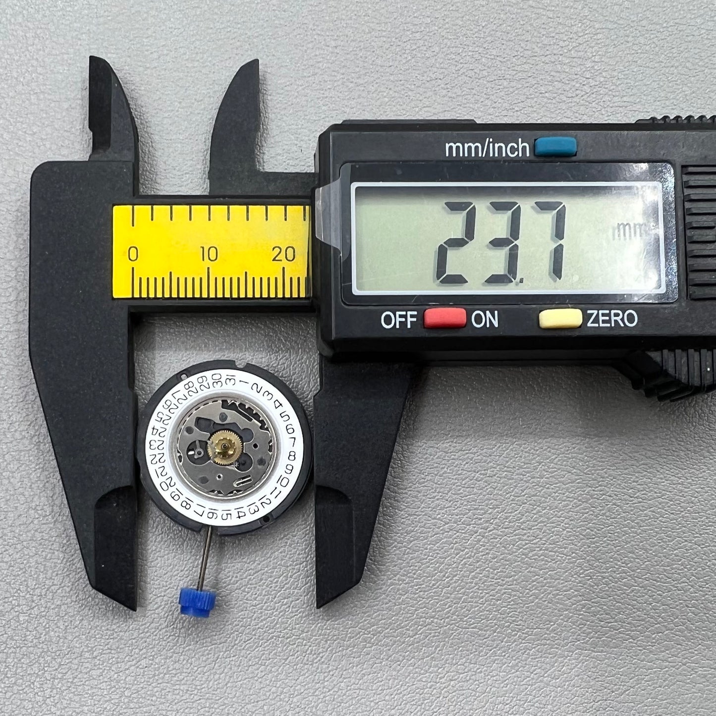 Swiss ETA 804.111 quartz movement with 3 hands, precision watch accessory for repairs and upgrades.