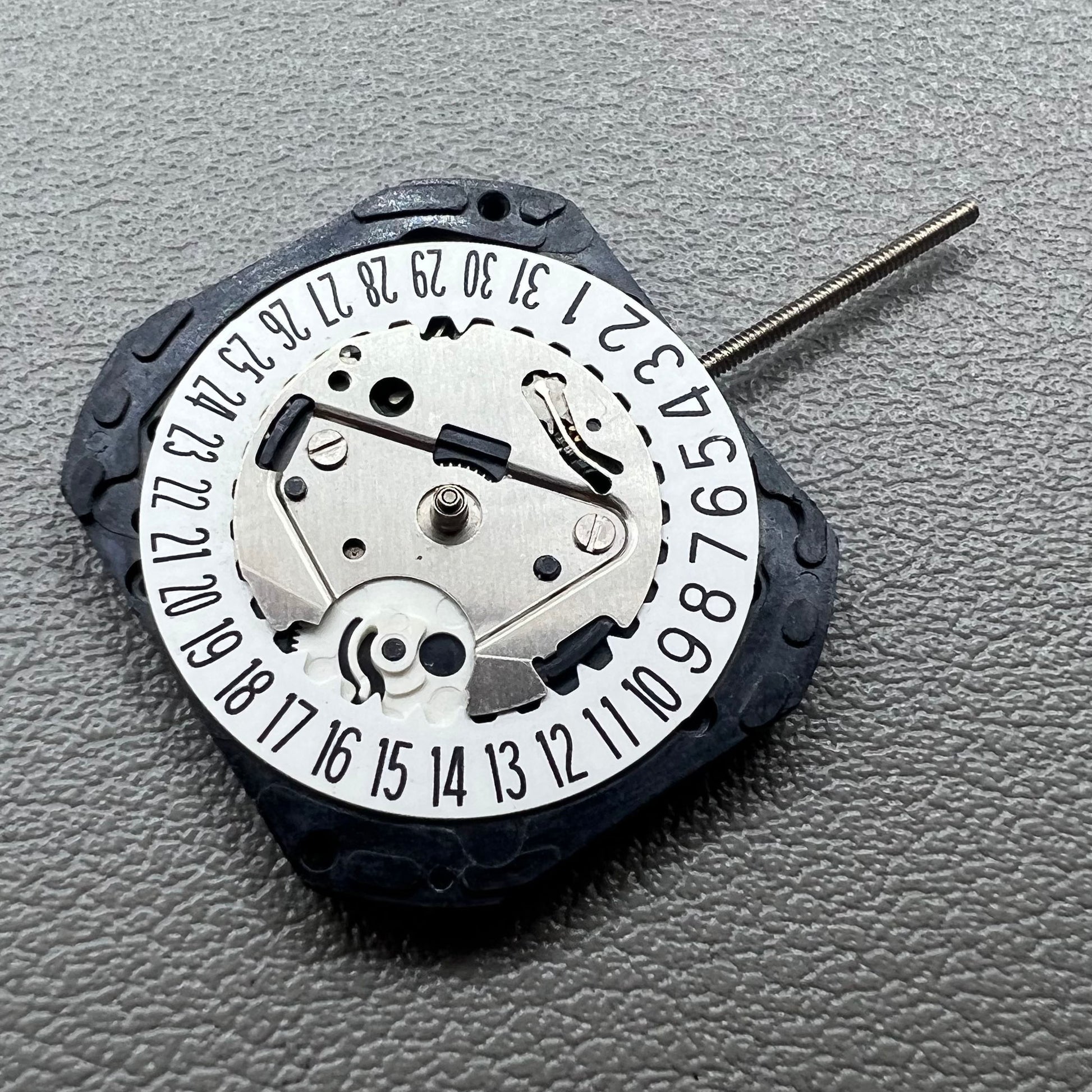 Japan Hattori VX29 quartz watch movement with 2 hands for precise timekeeping in accessories.