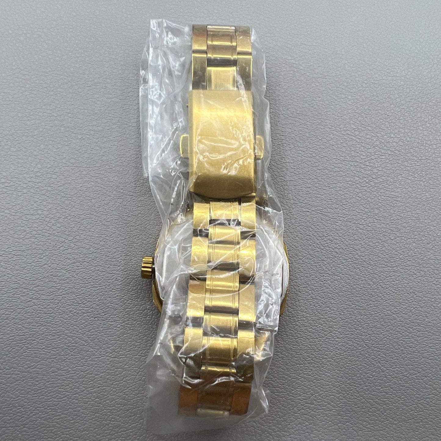 Shanghai 33mm manual mechanical watch with golden nail square case, 17 jewels, elegant design.