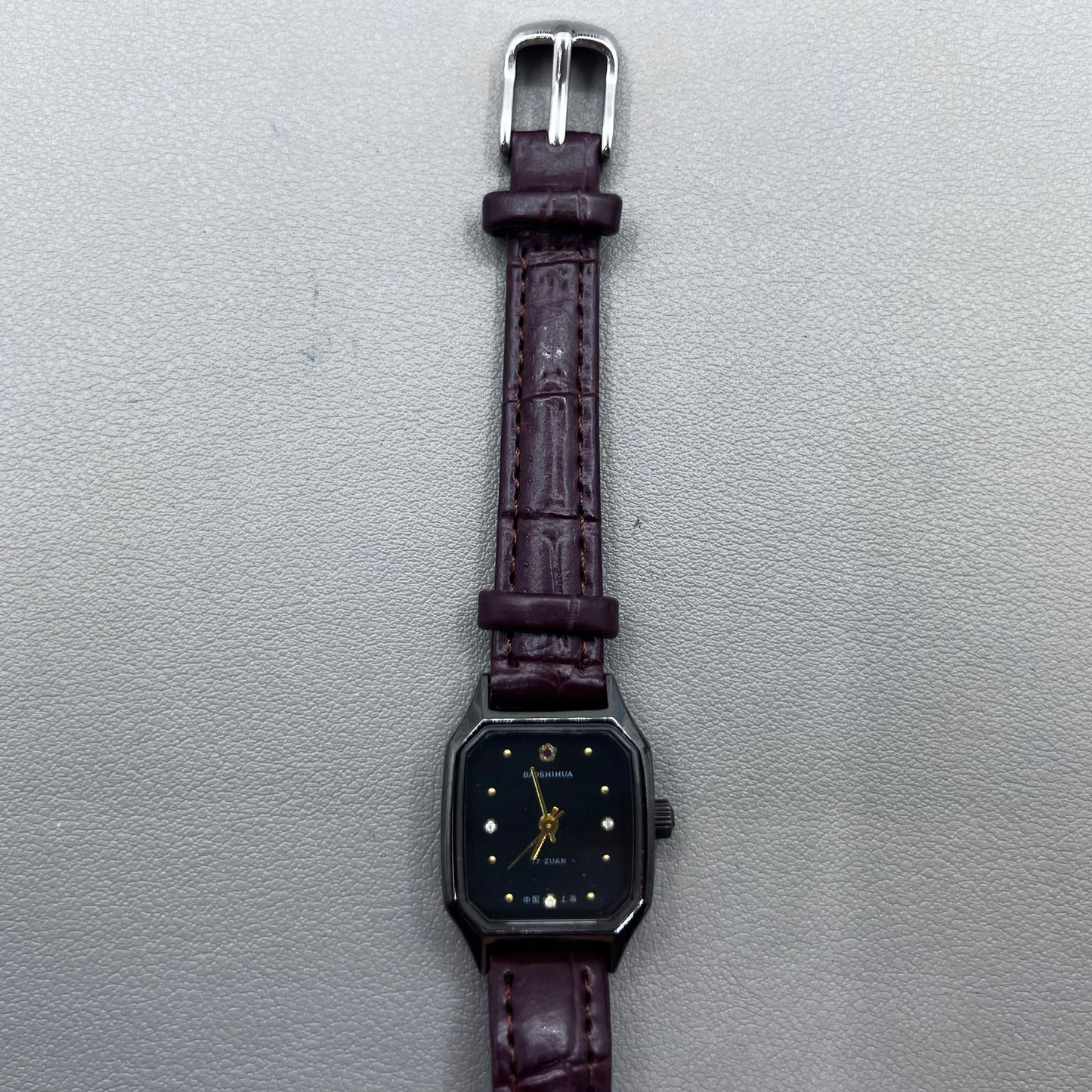 33mm Dandong Manual Mechanical Watch Golden Dial Golden Square Case 17 Jews