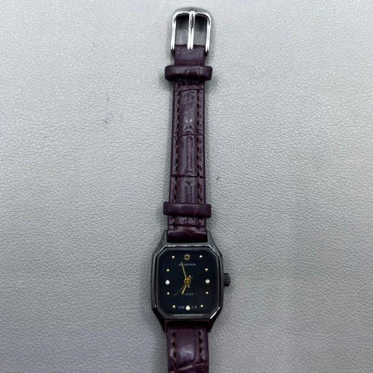 33mm Dandong Manual Mechanical Watch Golden Dial Golden Square Case 17 Jews