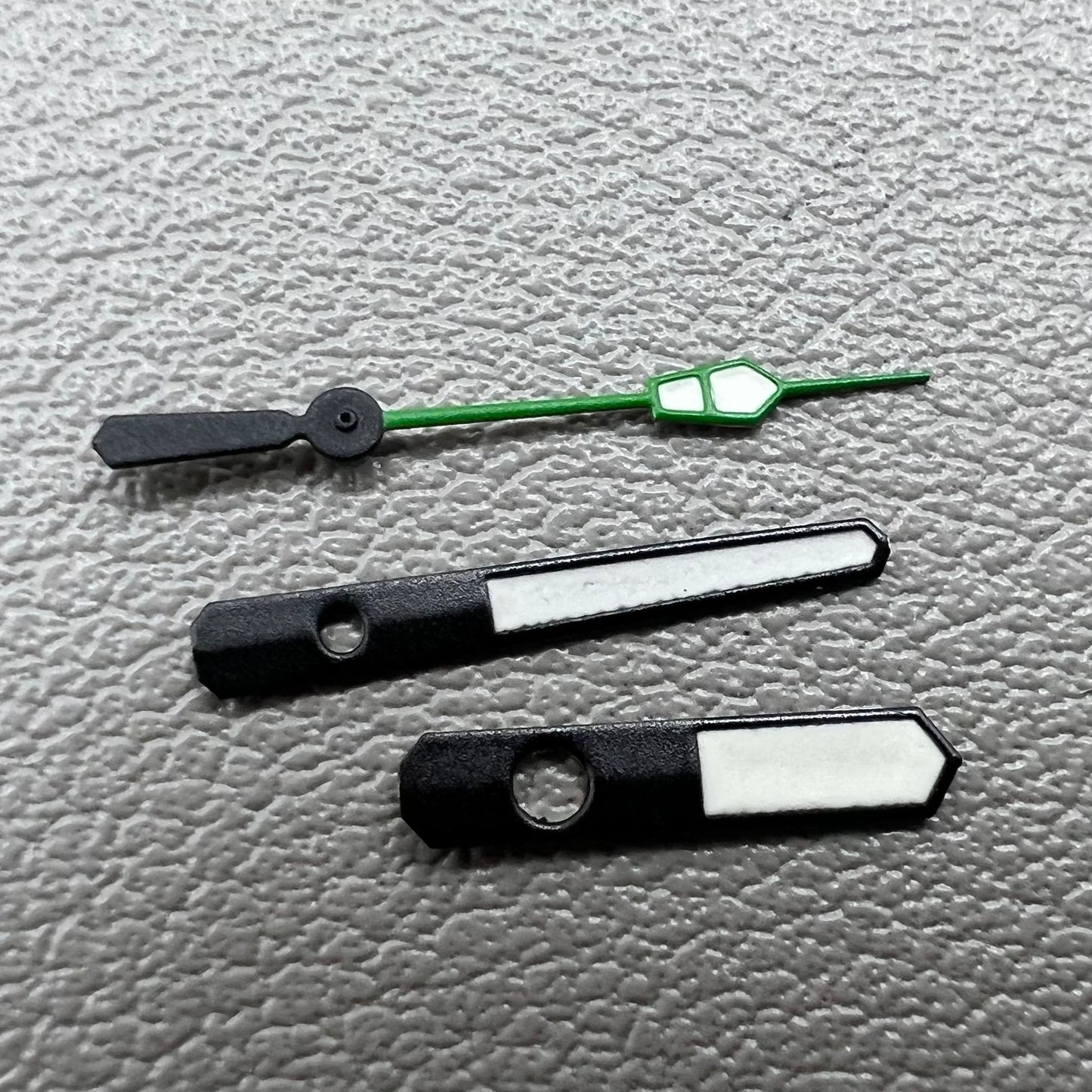 2 Sets/Pack 12.5mm Green+Black Trim Green Lume Hands for NH35 NH36 7S26 7S36 Movement