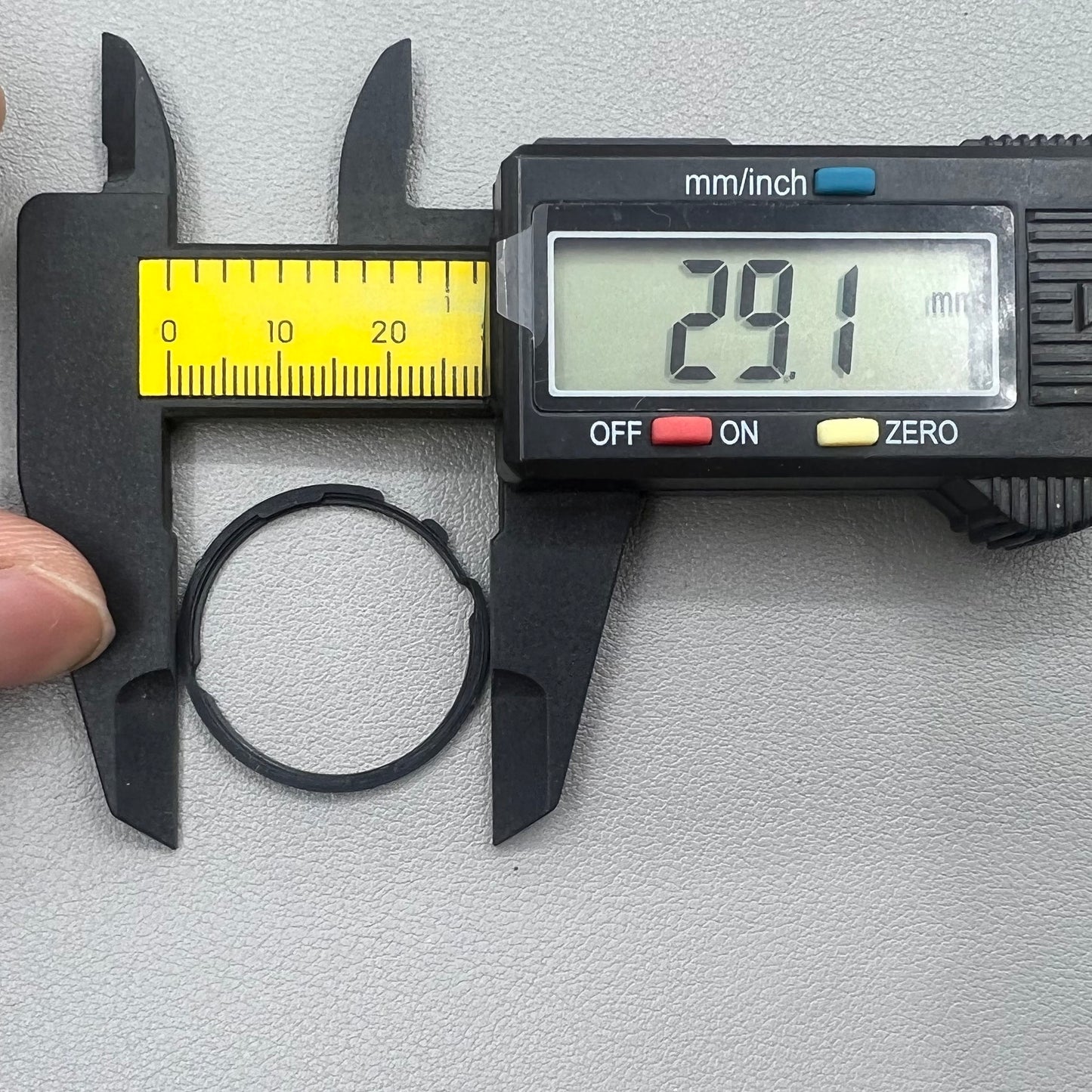 Set of 5 black cushion mount spacer rings by Orient for 46941 watch movement adjustment