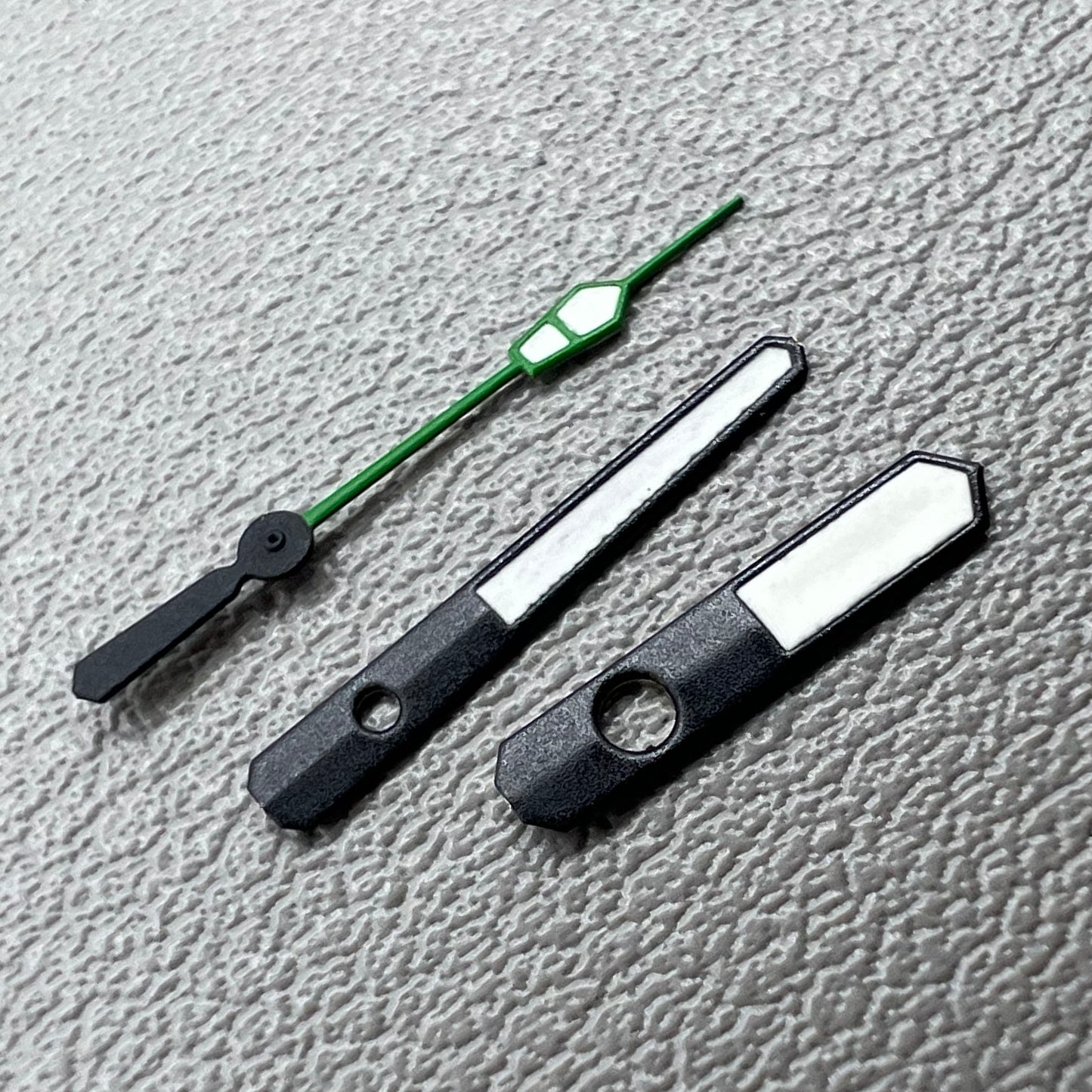 2 Sets/Pack 12.5mm Green+Black Trim Green Lume Hands for NH35 NH36 7S26 7S36 Movement