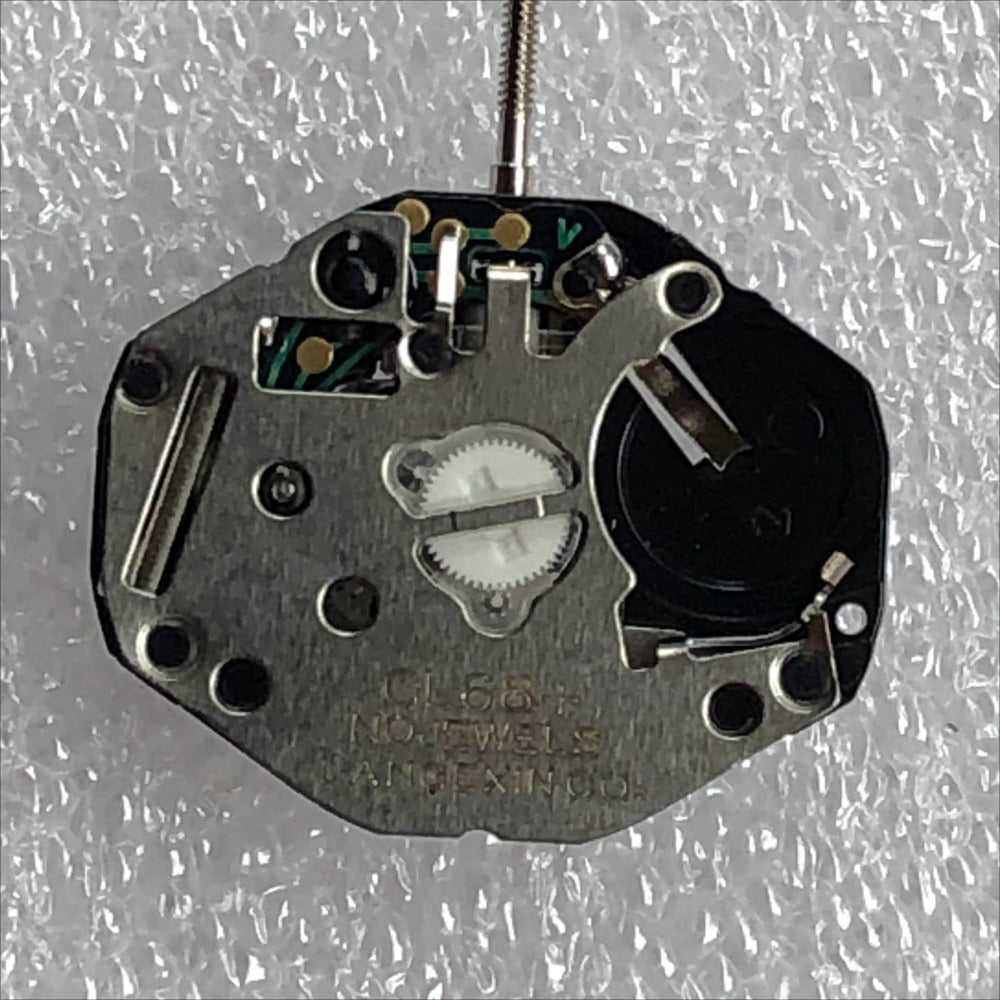 Set of 3 GL68 quartz watch movements with 3 hands, ideal for precise watch repairs and replacements.