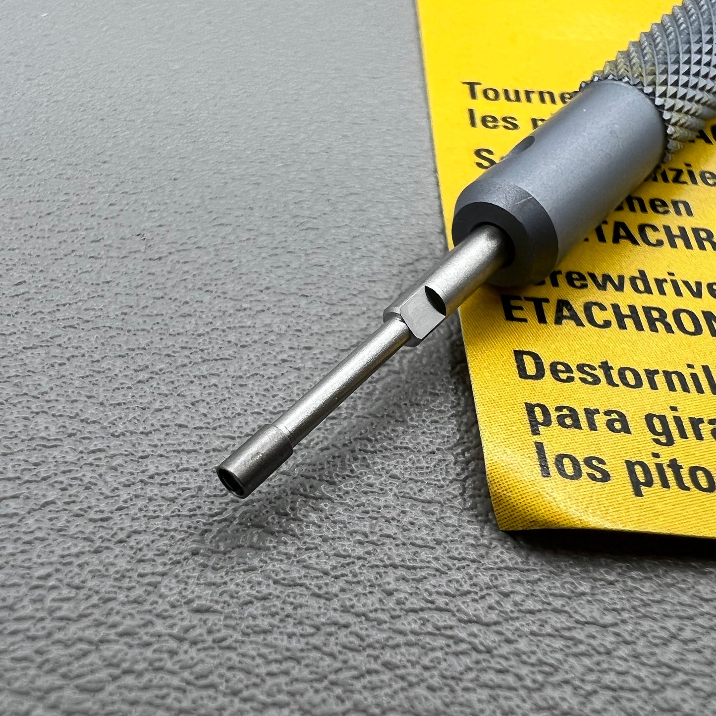 Swiss Bergeon 31081-TETC Screwdriver with Blade To Turn ETACHRON Pitons