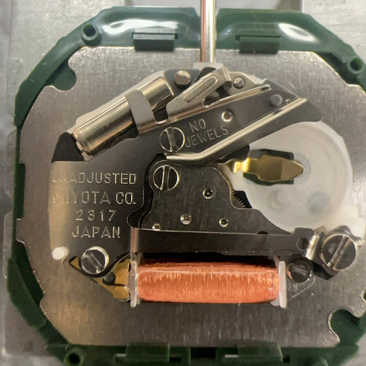 Miyota 2317 quartz watch movement with date at 6, Japan made for men's watch repair.