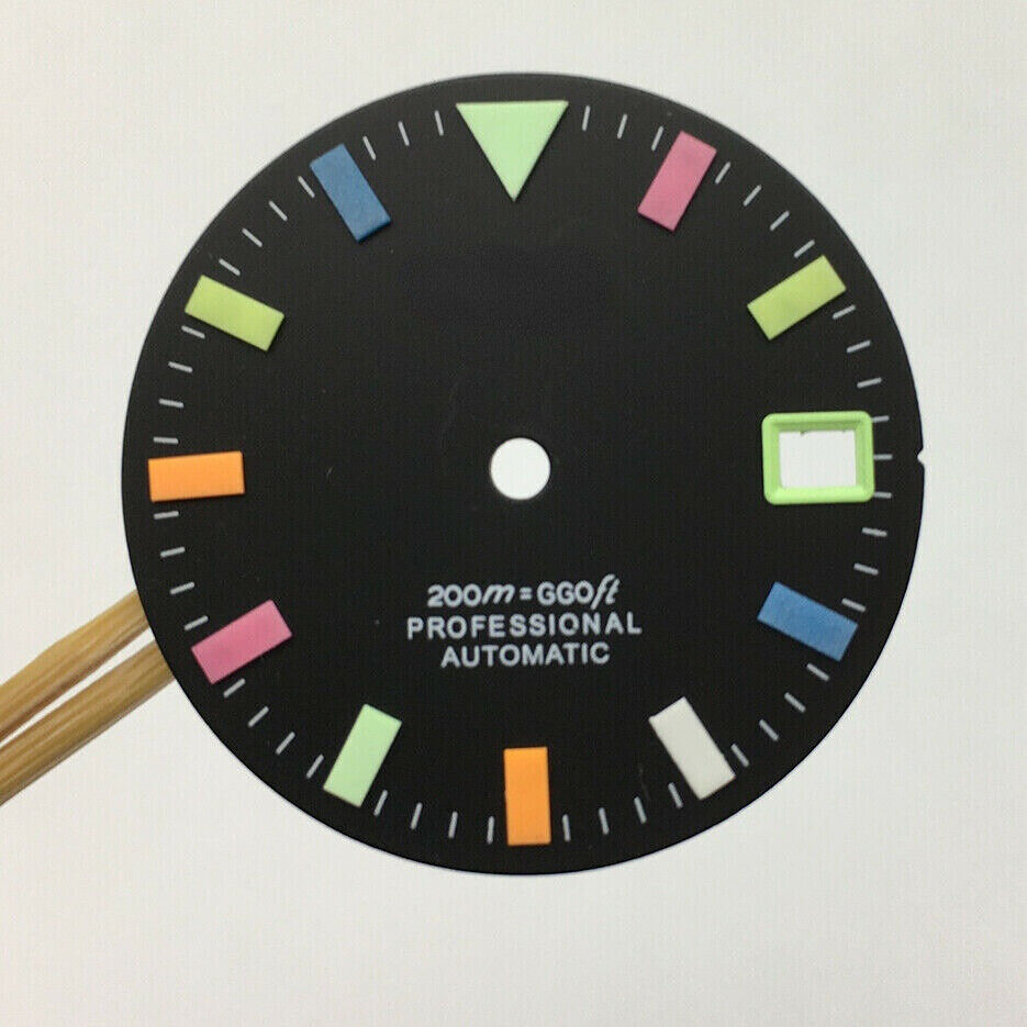 Colorful 28.5mm luminous watch dial with NH35 movement, ideal for vibrant watch customization.