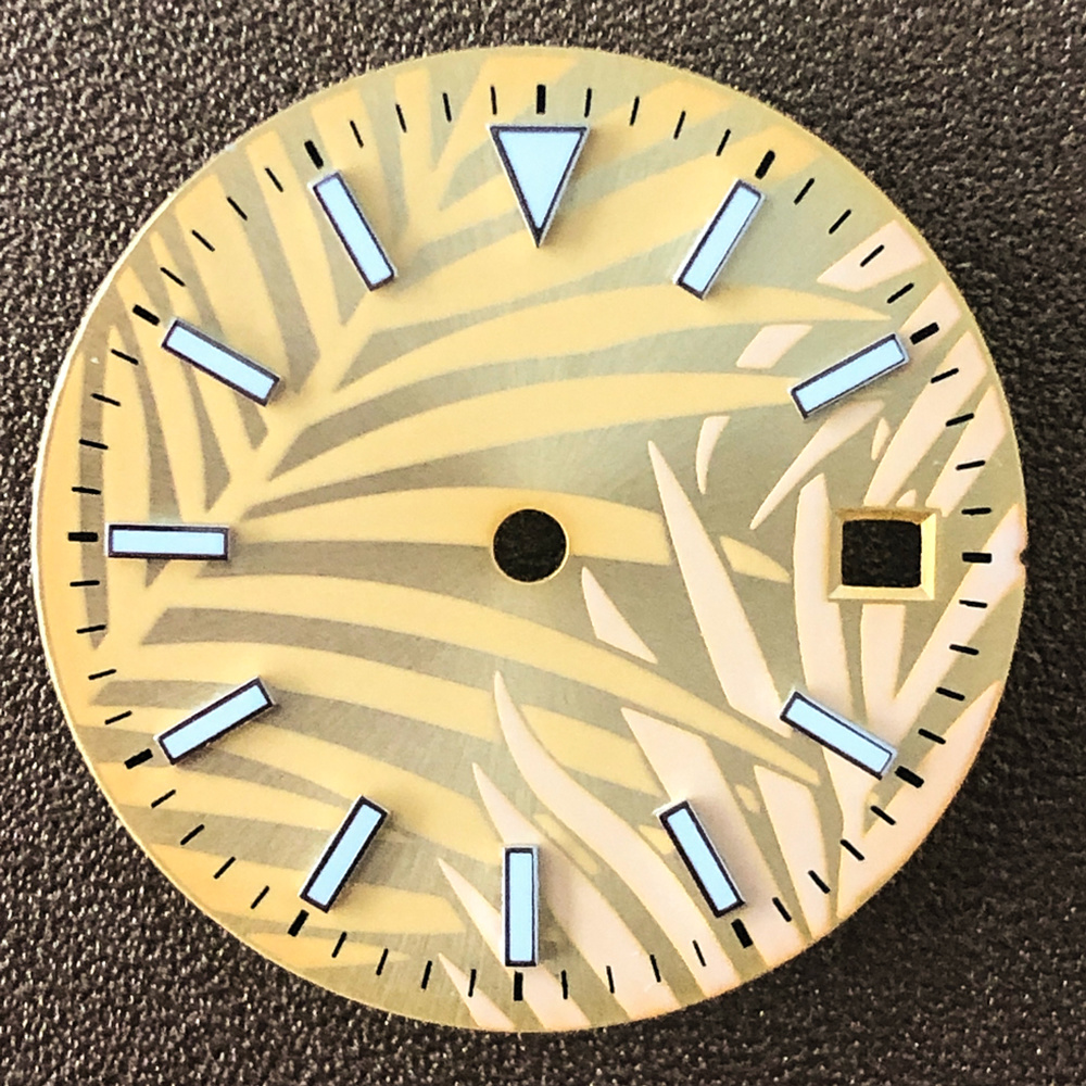Luminous 28.5mm watch dial by Miyota for 8200 821A 8215 2813 movements, ideal for night visibility.