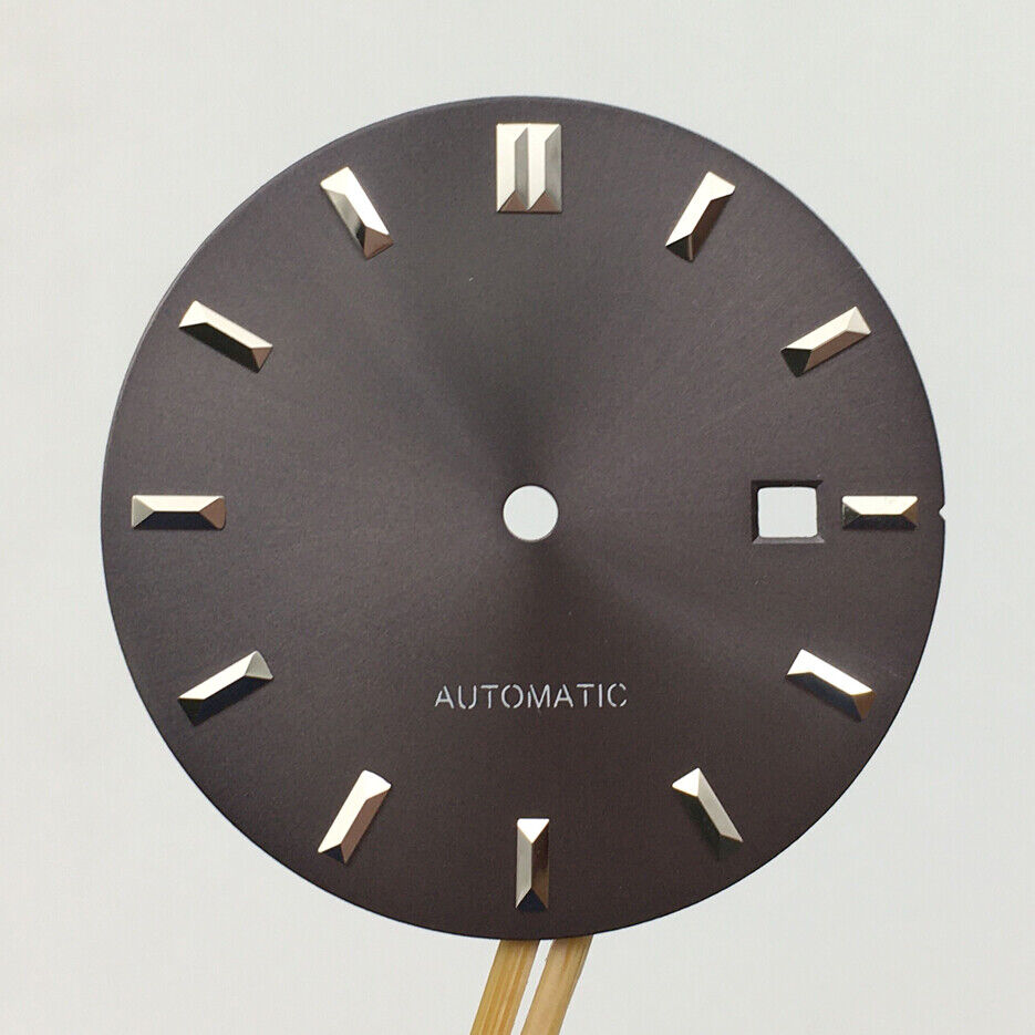 Watch dial 32.8mm with luminous markers, compatible with 2813 Miyota & 8200 movements.