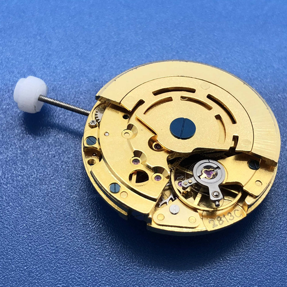 DG2813 automatic watch movement with big calendar, compatible with 8205 parts for precise timekeeping.