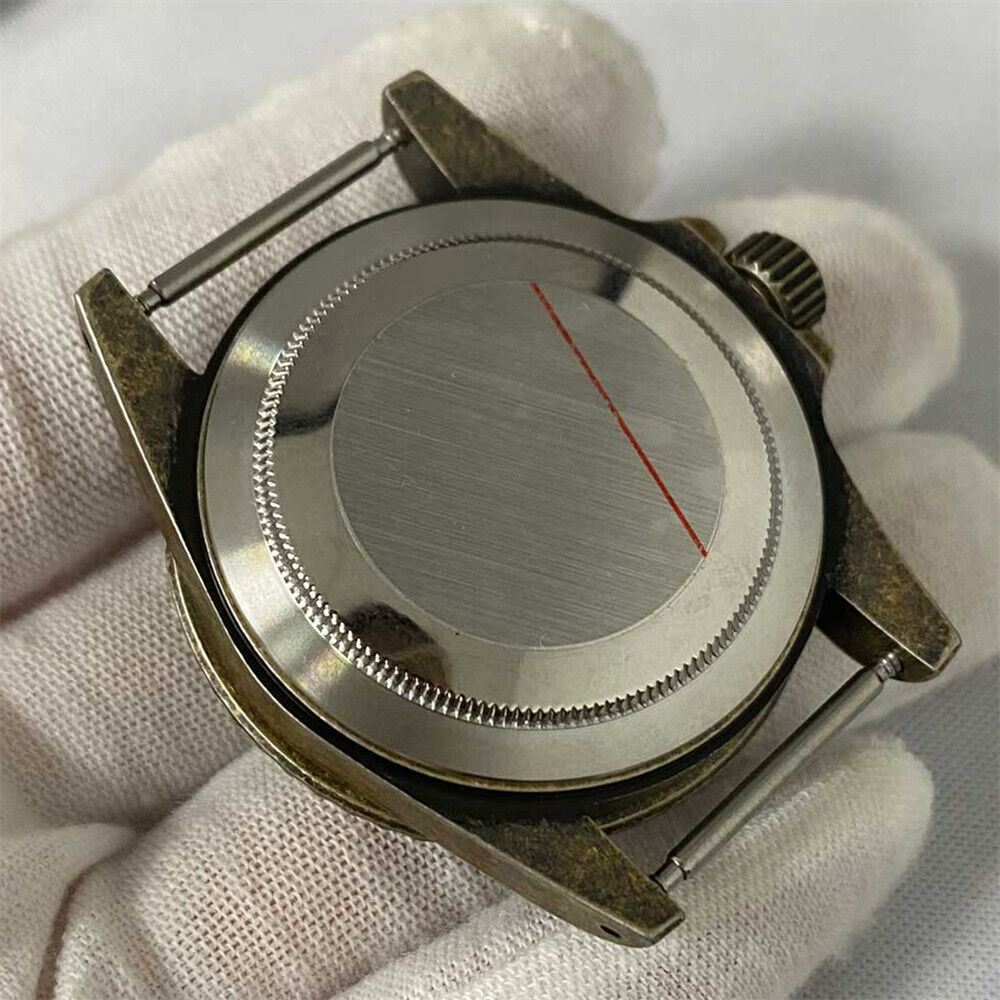 Stainless steel 39.5mm watch case, fits NH35/NH36 movement, durable and sleek accessory.