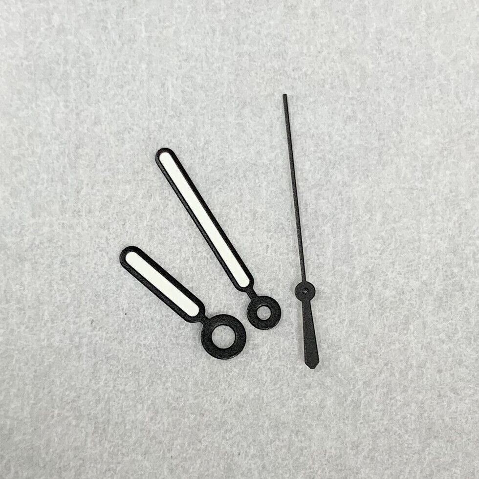 Green luminous watch hands with black trim for NH35A/NH36A, enhancing visibility and style in watch accessories.