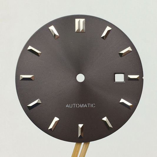 Watch dial 32.8mm with luminous markers, compatible with 2813 Miyota 8200 8215 movements for precise timekeeping.