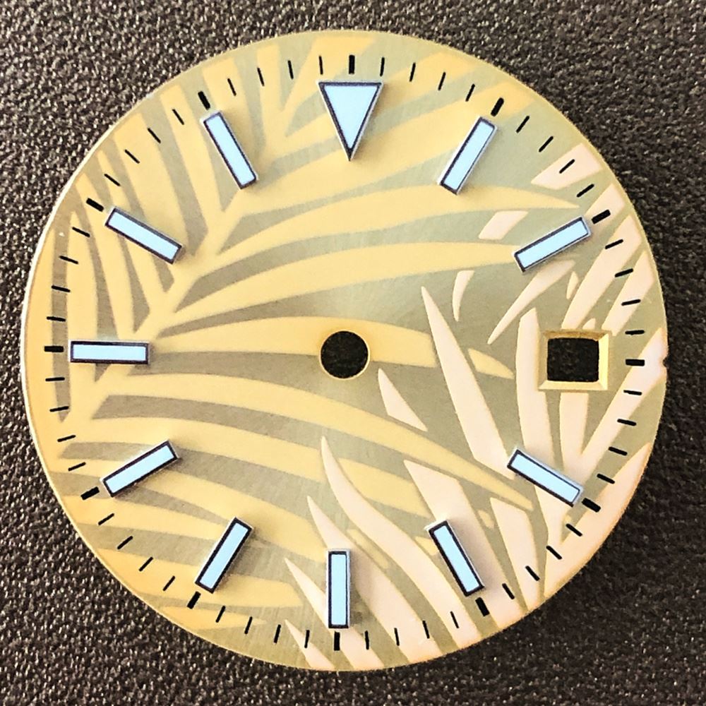 Luminescent 28.5mm watch dial for Miyota 8200, 821A, 8215, 2813 movements, ideal for night readability.