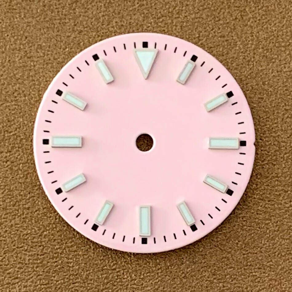 29mm luminous watch dial, compatible with NH35/NH36 ETA 2836/8215/2813 movements, improves readability and style.