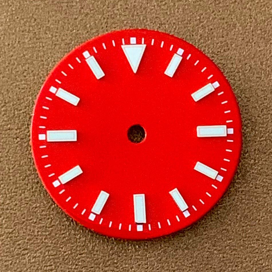 29mm luminous watch dial for NH35/NH36 ETA 2836/8215/2813 movements, improves readability and style.