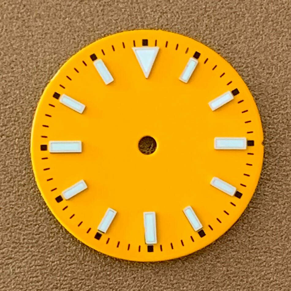 29mm luminous watch dial for NH35/NH36 movements, boosting readability in low light conditions.