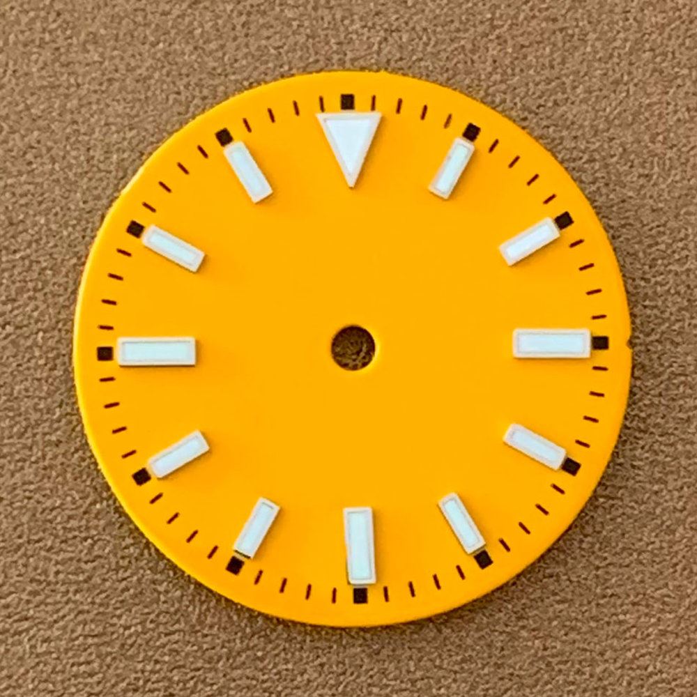 29mm luminous watch dial for NH35/NH36 ETA 2836/8215/2813 movements, enhancing readability and style.