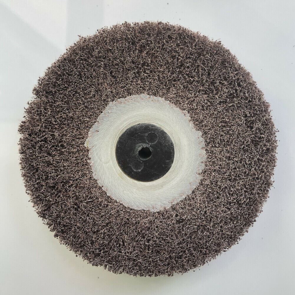 Bergeon 6085-F1 polishing brush with medium grain aluminum oxide wheels for precise watch accessory refinishing.