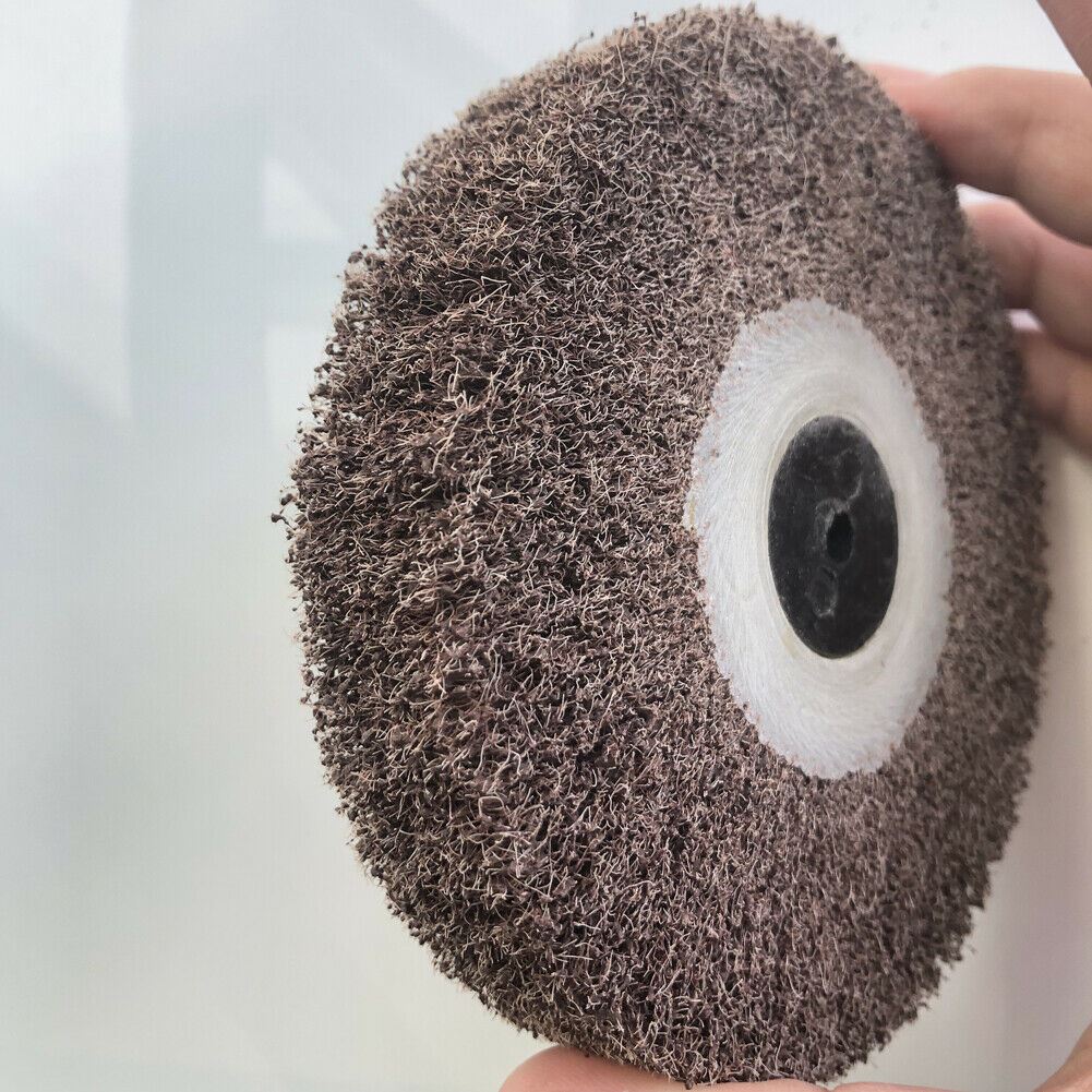 Bergeon 6085-F1 aluminum oxide polishing brush set with medium grain wheels for precise watch accessory refinishing.