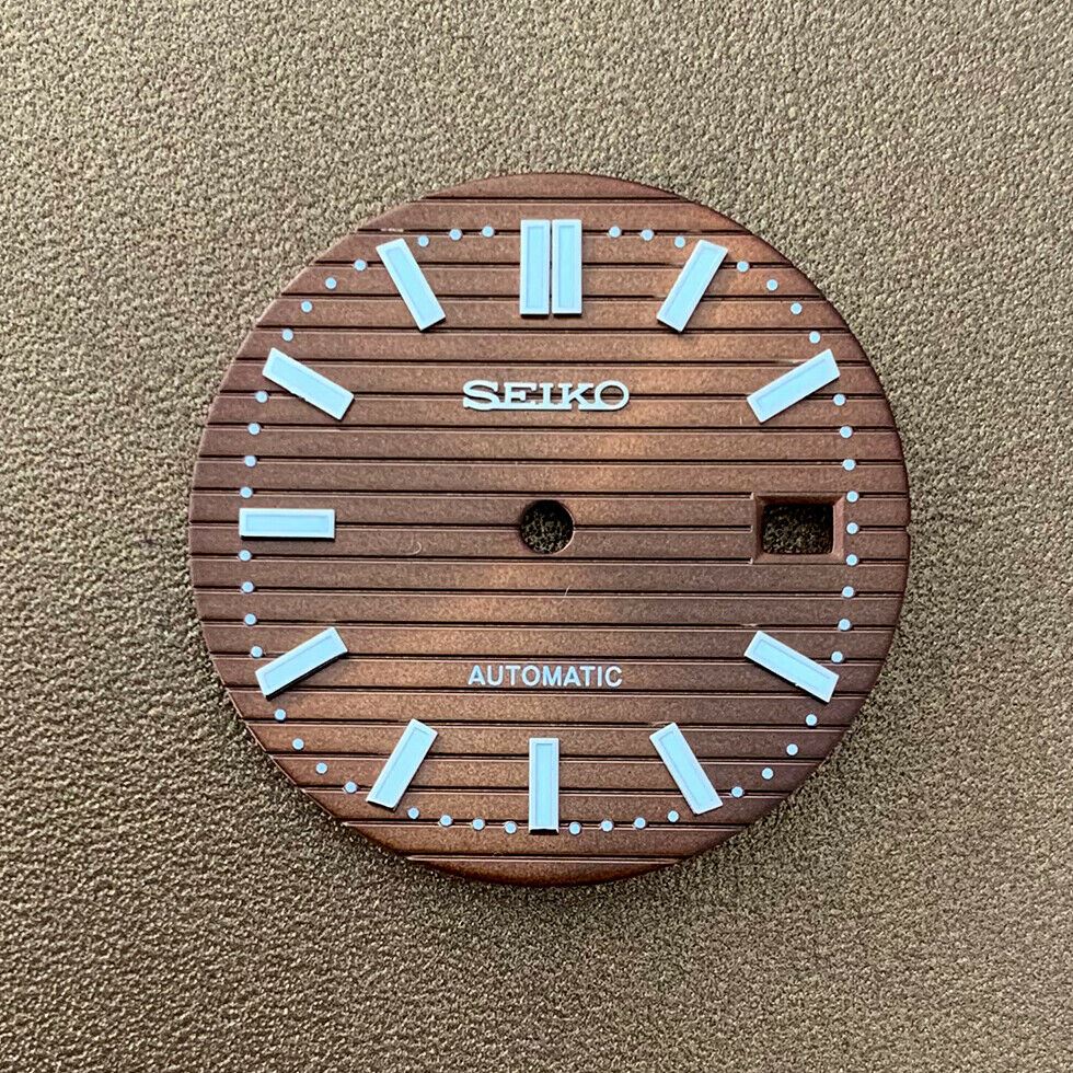 Luminous 30.5mm watch dial for NH35 movement, ideal replacement for watch repairs.