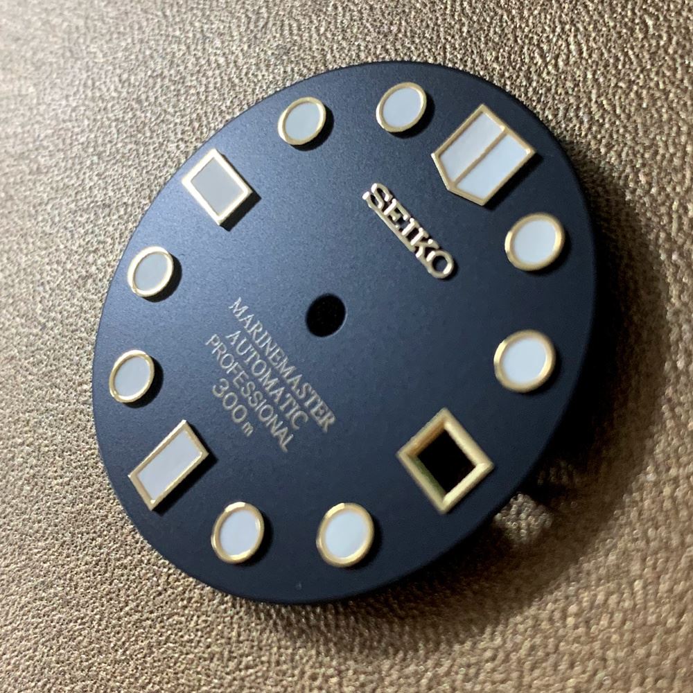 28.50mm green luminous watch dial by #0321, compatible with NH35 movement for custom watch builds.